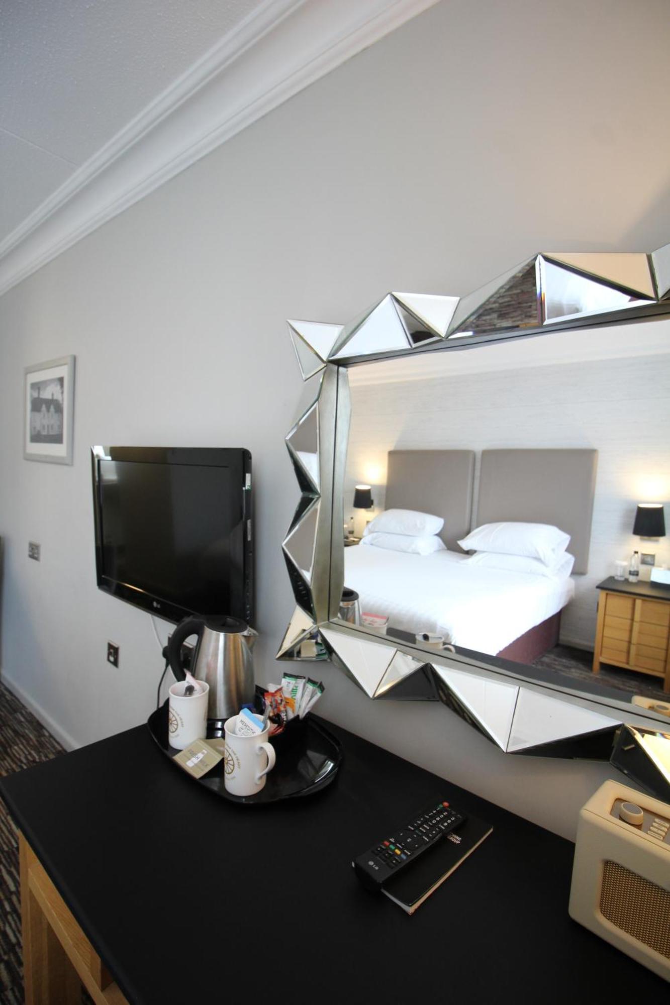 เดอะ ซาราเซนส์ เฮด โฮเทล Hotel เกรทดันโมว์ ภายนอก รูปภาพ